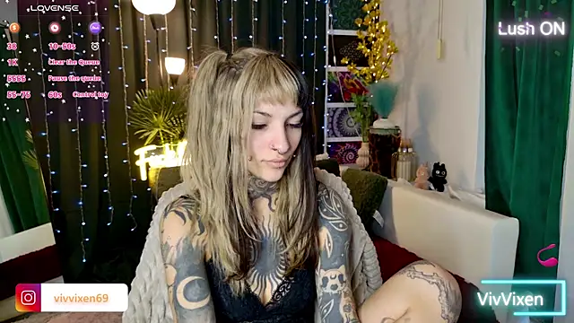 VivVixen online show from May 19, 5:53 pm