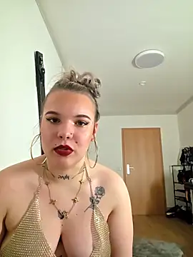 DominaLori online show from April 30, 6:57 pm