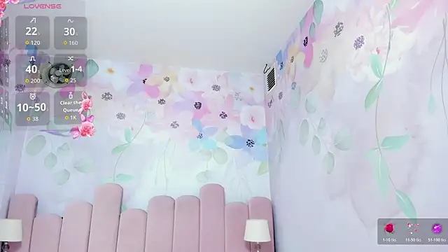 Miabloom19  online show from July 22, 11:17 pm