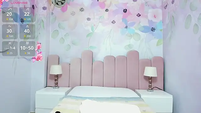 Miabloom19  online show from July 10, 11:37 pm