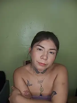 PequenaNena online show from June 6, 4:19 am