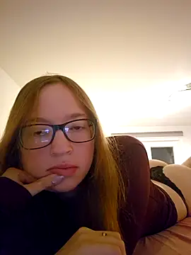 Freaky-Doll online show from July 21, 9:04 pm