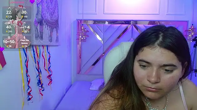 Laurha  online show from July 8, 7:38 pm