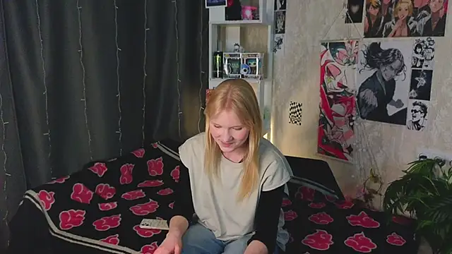 KoriMurden online show from May 4, 5:28 pm
