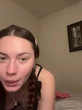daisycollins online show from May 3, 7:45 am