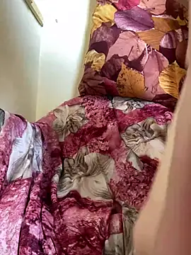 amira14 online show from June 19, 3:26 pm