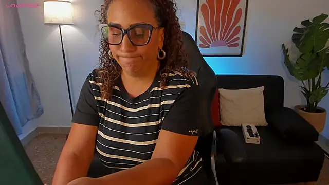 Eva-Millss online show from June 18, 9:08 pm