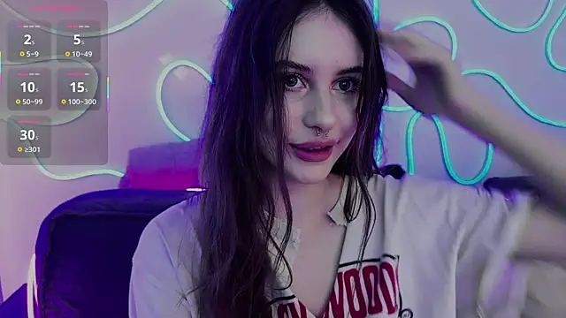 evvaavve online show from July 1, 11:26 pm