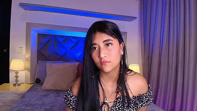 Molly Hils789 online show from June 20, 8:34 pm