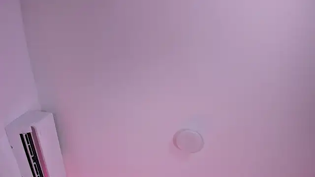 AmaraLewis online show from July 22, 1:01 pm