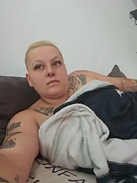 Lady Peggi online show from June 11, 6:21 am