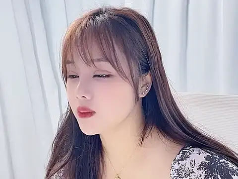 Qingqing19 online show from June 2, 3:18 am