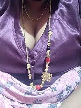 tamilkavitha123 online show from May 31, 4:57 pm