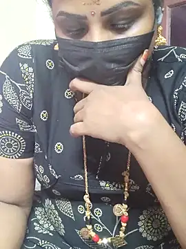 tamilkavitha123 online show from July 18, 9:56 am