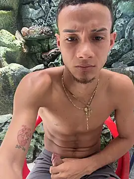friends lust latin online show from July 28, 4:39 pm