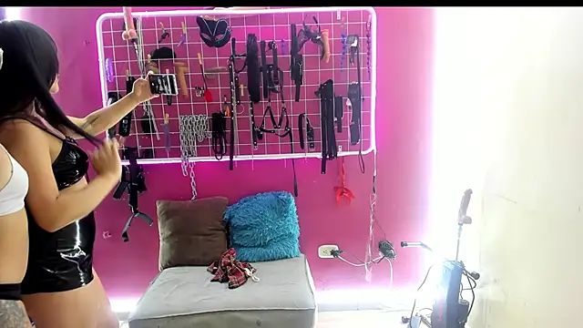 Mistress Olivia bdsm online show from May 9, 6:43 pm