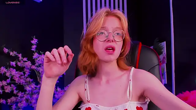 FoxxyyPolly online show from June 29, 5:36 am