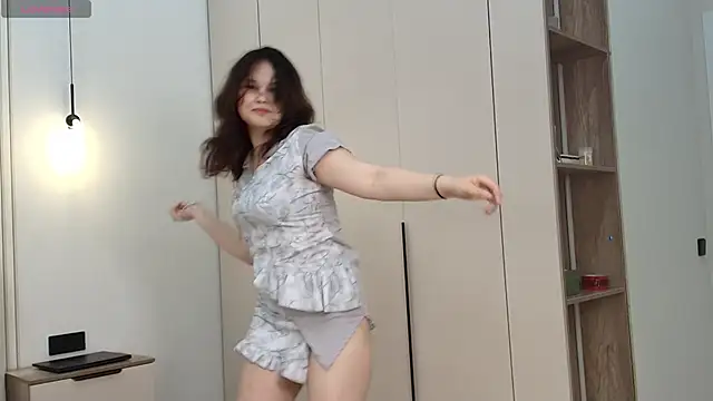ki chimiko online show from May 9, 1:57 pm