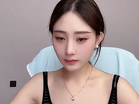  222Mia online show from July 2, 3:23 am