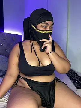 leixy amiri online show from June 4, 4:00 pm