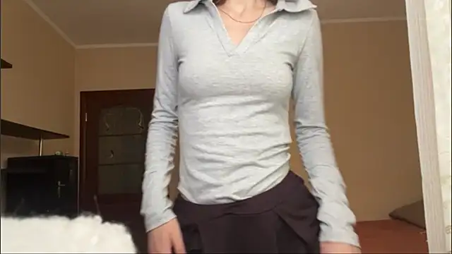 DaphneAmor online show from June 5, 5:30 pm