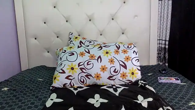 creamyamber online show from October 8, 3:00 am