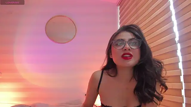 imsofia dy online show from May 30, 9:11 pm