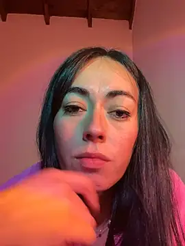 ToxicYani online show from May 20, 4:20 am
