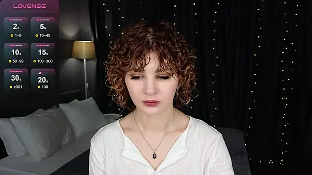 Kira  Fluffy online show from June 25, 12:10 am