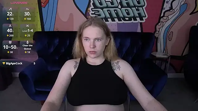 NikkyReyyy online show from June 10, 5:50 am