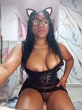 zafiro ebano online show from July 14, 4:00 pm