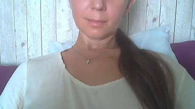 Bella--White online show from July 8, 7:32 am