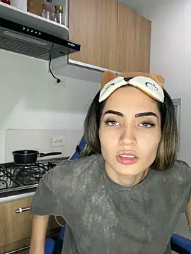 MagdalenaVega online show from May 21, 11:08 am