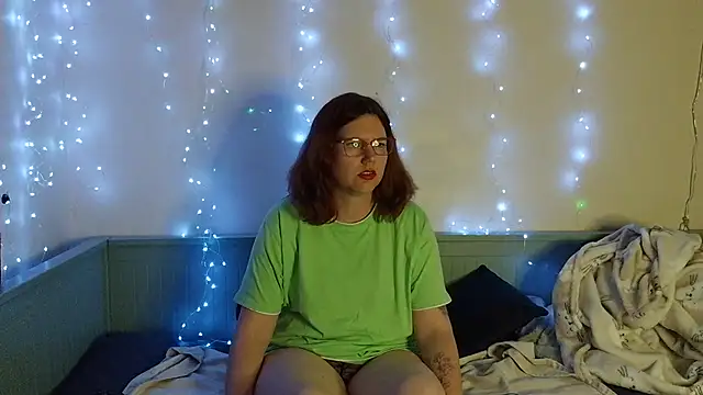 PhoenixNoir online show from June 7, 3:24 am