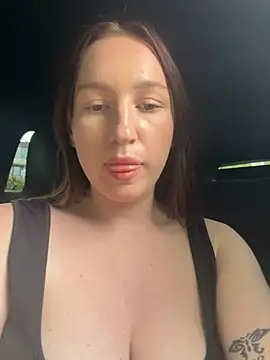 DoloresXO online show from July 4, 2:35 pm