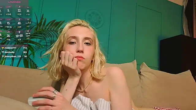 Elen  Moore online show from June 20, 4:32 pm