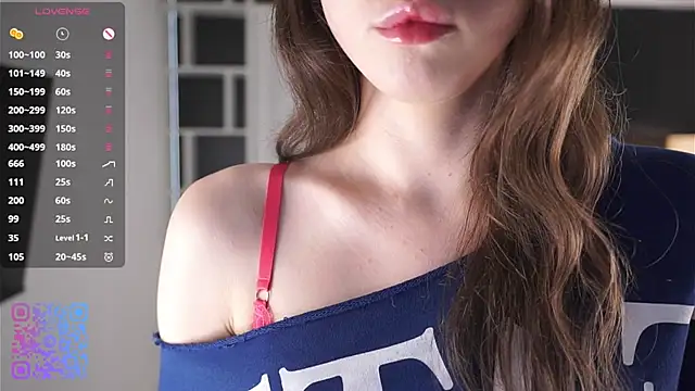 JulissaSham online show from July 1, 3:11 pm