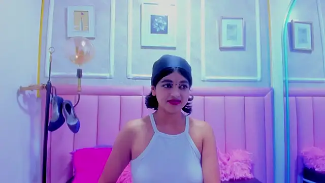 velvet girll online show from June 8, 1:23 pm