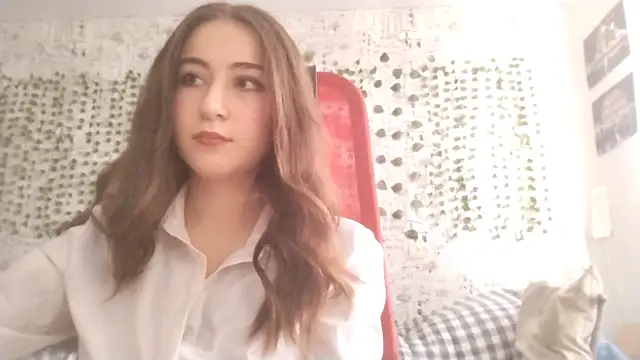 Pollykiss online show from June 14, 9:31 am