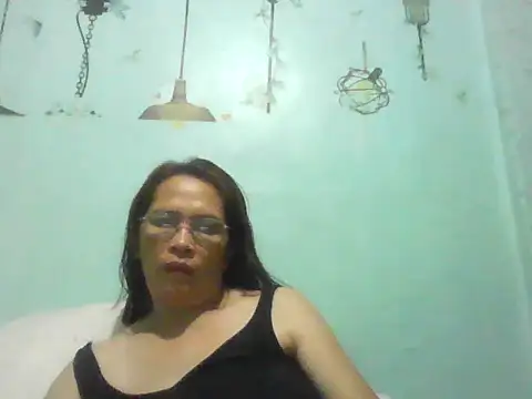 momshe2026 online show from June 8, 1:23 pm