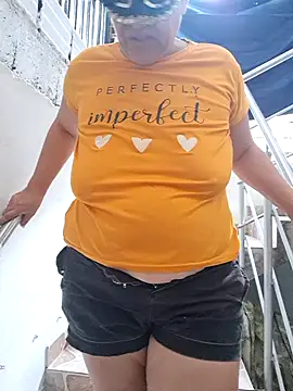 HOTANDSKINNY online show from June 19, 11:24 am
