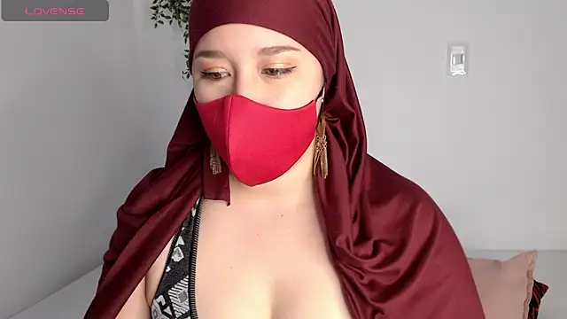 Hahnah blueX online show from May 21, 4:27 pm