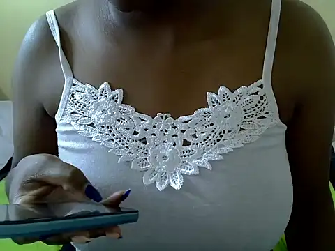 prettydomina online show from July 2, 4:35 pm