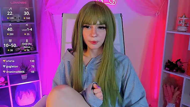 YunaLeaf online show from May 29, 2:09 am