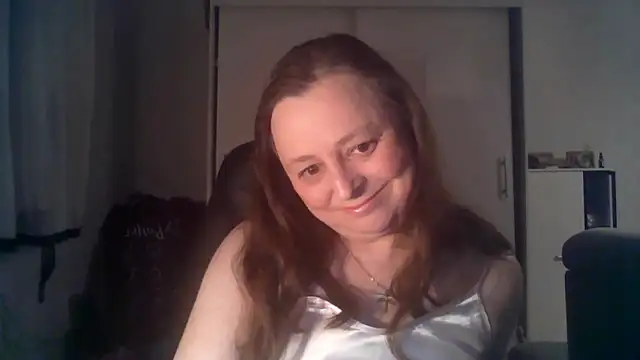 TaylorLovely online show from May 27, 8:28 pm