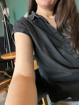 BrunetteNymph online show from June 24, 8:24 am