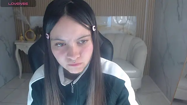 isabeau s online show from July 30, 1:56 pm