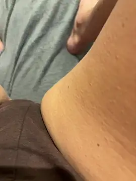 elizabethenglishrosey online show from August 7, 8:49 pm
