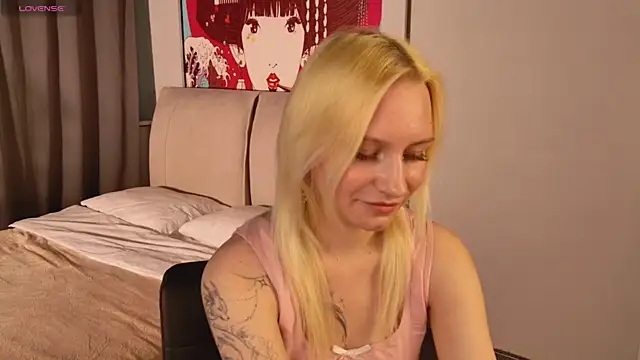 haleybooo online show from July 7, 12:30 pm