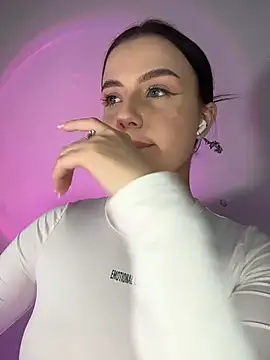 QueenL0la online show from May 30, 3:53 pm